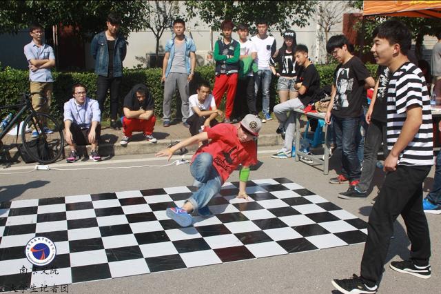 點(diǎn)擊查看原圖